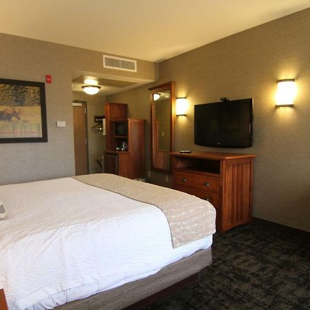 Casper C'Mon Inn Hotel & Suites 埃文斯维尔 外观 照片