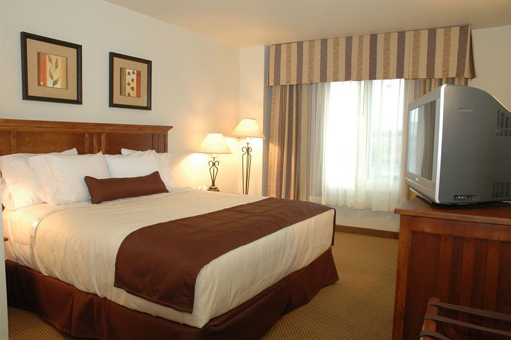 Casper C'Mon Inn Hotel & Suites 埃文斯维尔 外观 照片