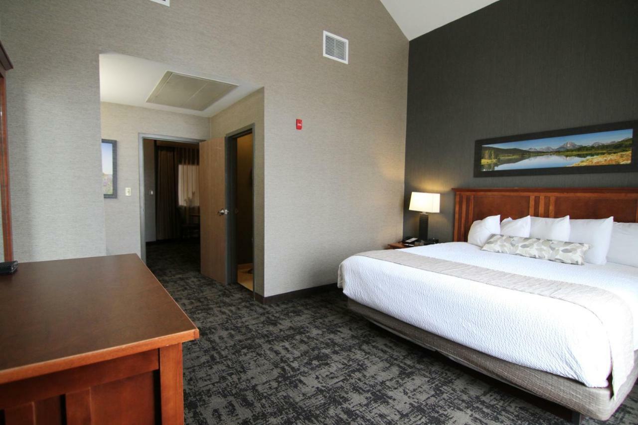 Casper C'Mon Inn Hotel & Suites 埃文斯维尔 外观 照片